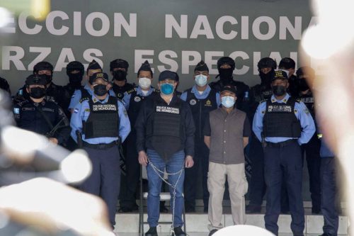 Policía detiene al expresidente de Honduras Hernández el martes 15 de febrero de 2033 en Tegucigalpa, mientras Estados Unidos busca extradición.