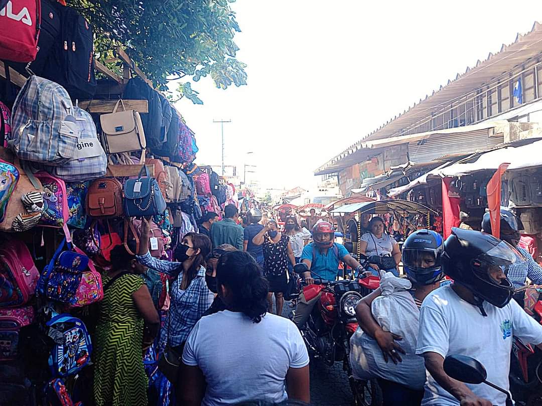 Ambiente del mercado central de Chinandega. /Foto: cortesía