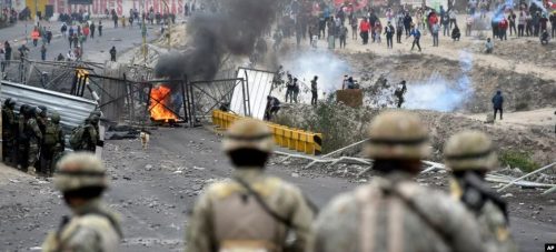 Incendian comisaría y tribunal durante protestas en Perú./VOA