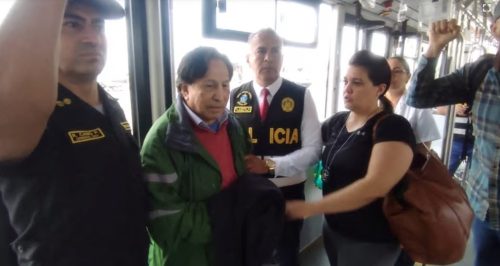 El expresidente peruano Alejando Toledo llega a Lima después de ser extraditado desde EEUU el 23 de abril de 2023./ VOA