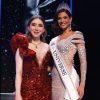 Anne Jakkaphong, dueña de Miss Universo, con Sheynnis Palacios, ganadora de Miss Universo 2023. Foto: Internet.
