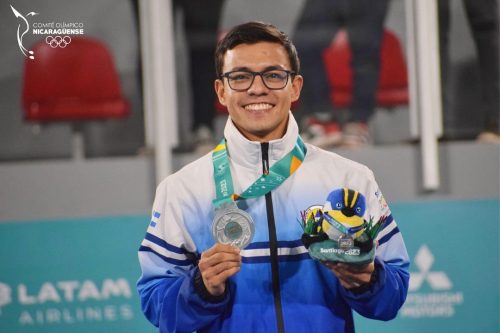 Nicaragüense Elian Ortega, medalla de oro en Taekwondo.