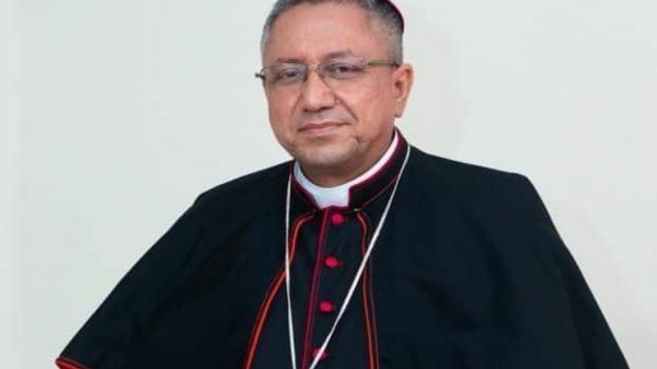 Obispo Isidoro Mora y otros dos sacerdotes nicaragüenses exiliados serán acogidos en España
