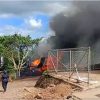 Fuego arrasa con un puesto de combustible en El Tortuguero
