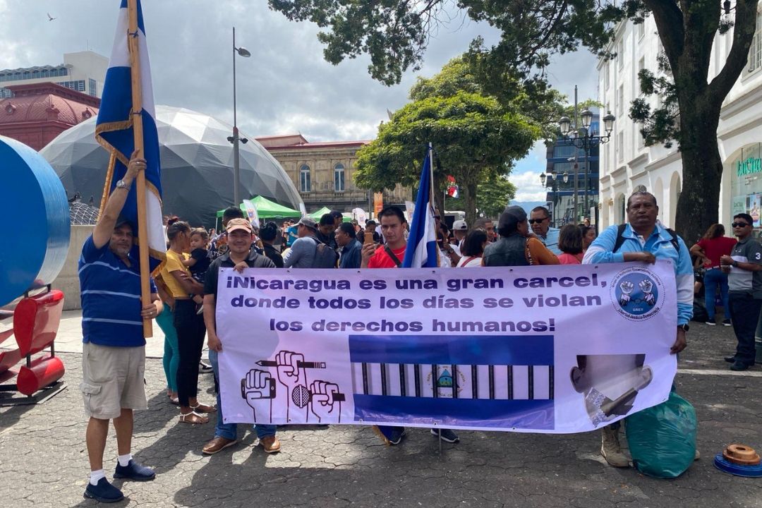 Nicaragüenses se manifiestan en Costa Rica para exigir: “¡Libertad a los presos políticos!”