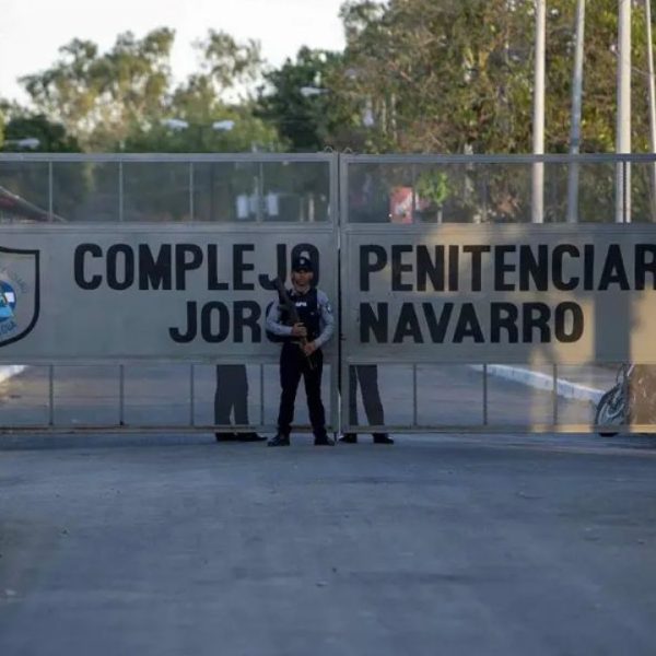 Fachada de la cárcel "La Modelo", ubicada en Managua, y donde se encuentran detenidos varios presos políticos. Foto: EFE.