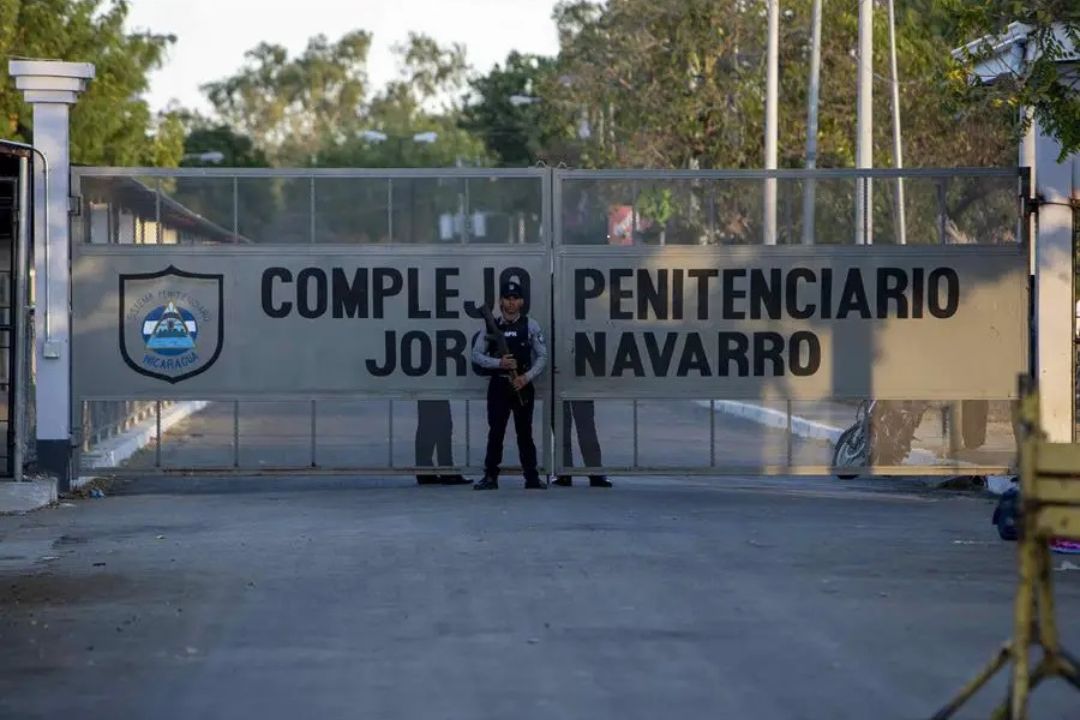 Fachada de la cárcel "La Modelo", ubicada en Managua, y donde se encuentran detenidos varios presos políticos. Foto: EFE.
