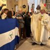 Monseñor Silvio Báez celebra eucaristía con la comunidad nicaragüense de Los Ángeles, EEUU, el 6 de enero de 2024. Foto: Redes sociales de monseñor Silvio Báez.
