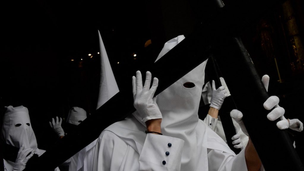 La lluvia obliga a cancelar algunas procesiones de Semana Santa en ...