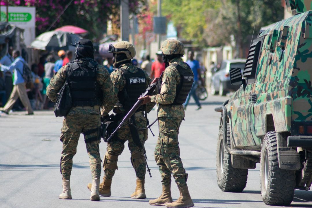 Situación en Haití se deteriora y EEUU evacúa parte de su personal