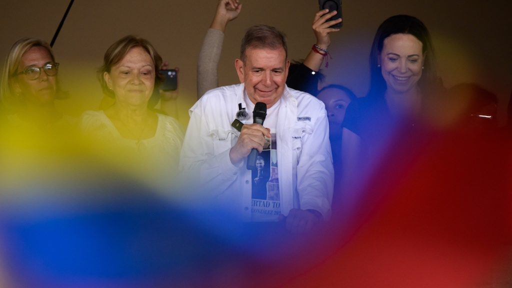 Edmundo González habla por primera vez de su salida al exilio ...