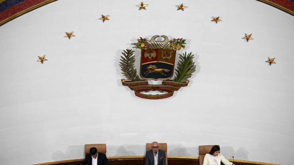 Venezuela aprueba ley que castiga respaldo a sanciones con hasta 30 ...