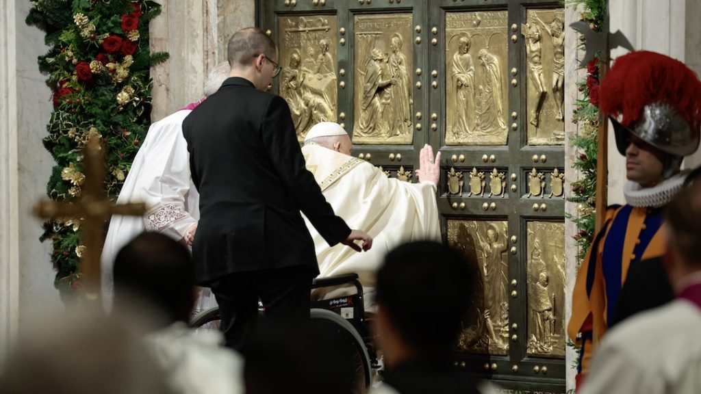 El papa celebra la Navidad y lanza el Jubileo 2025, "Año Santo" en Roma ...