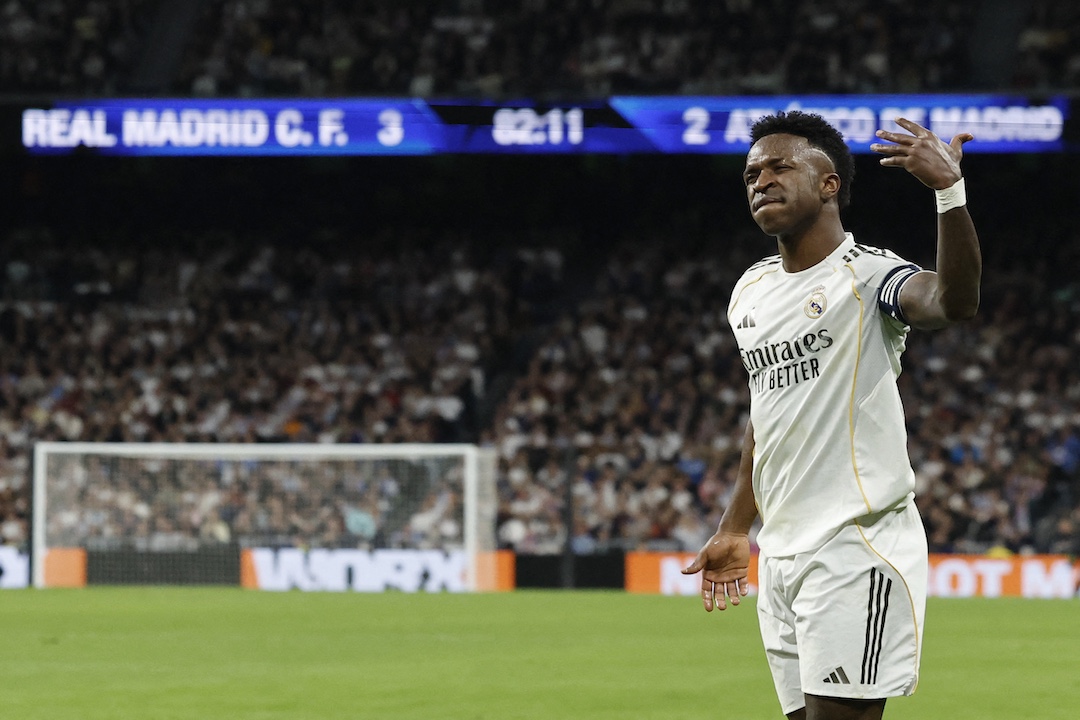 Arde La Liga: Vinícius decide el derbi madrileño, Araújo mantiene el colchón del Barça